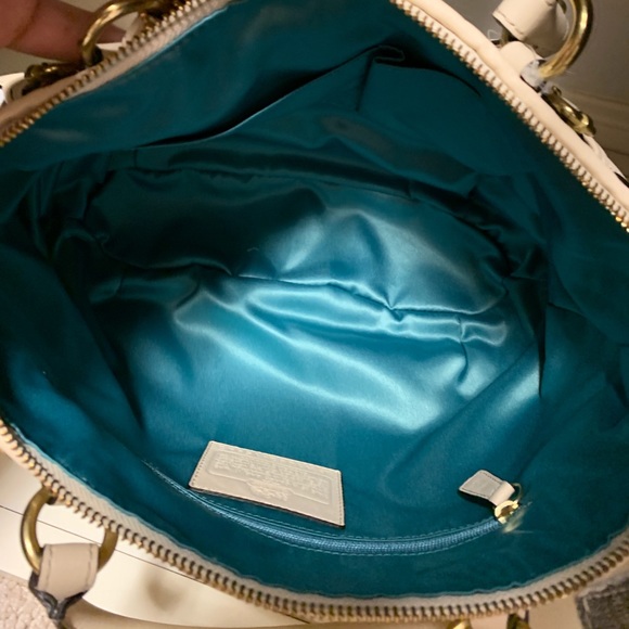 New coach handbag - Picture 6 of 6